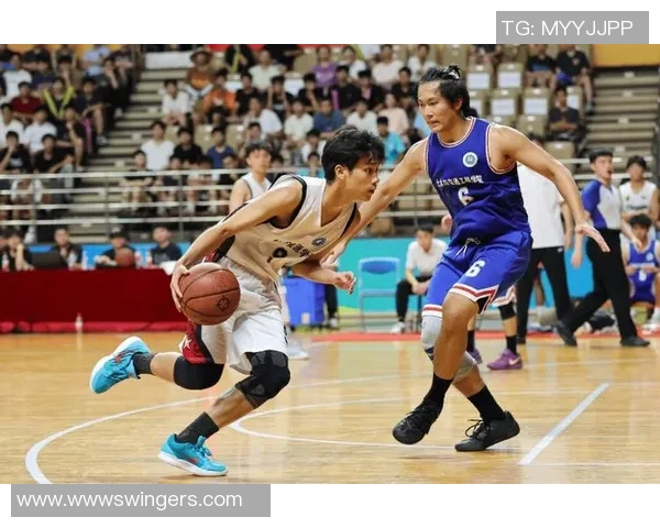 足球与篮球的巅峰对决明星混剪展现运动魅力与激情碰撞的精彩瞬间 足球与篮球的巅峰对决明星混剪展现运动魅力与激情碰撞的精彩瞬间